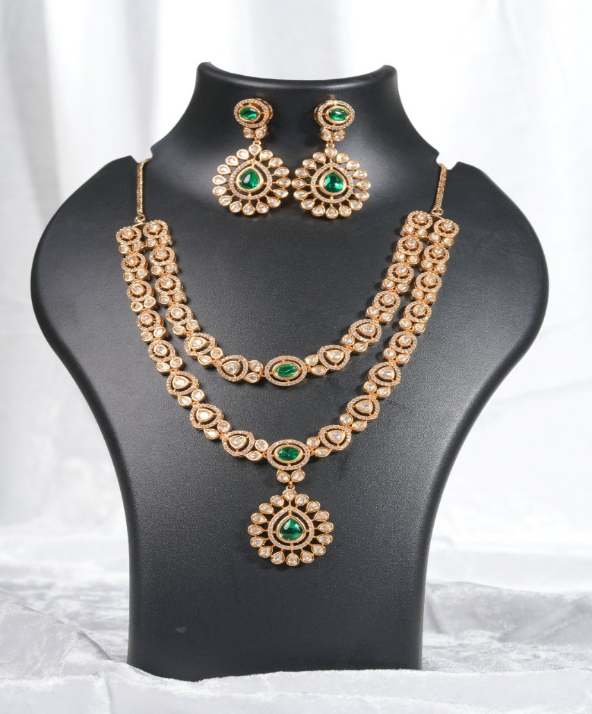 Royal Emerald Double-Layer Kundan-Inspired Moissanite Necklace Set - Image 2