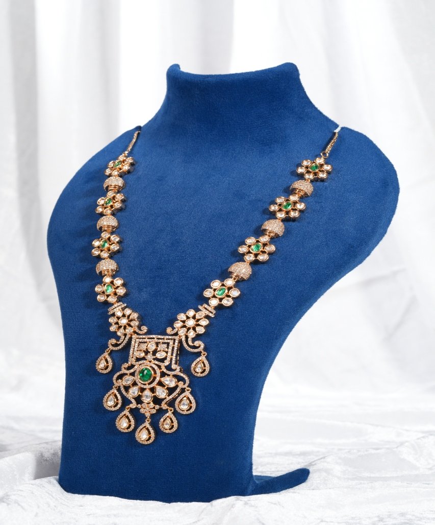 Royal Emerald Floral Kundan-Inspired Pendant Necklace