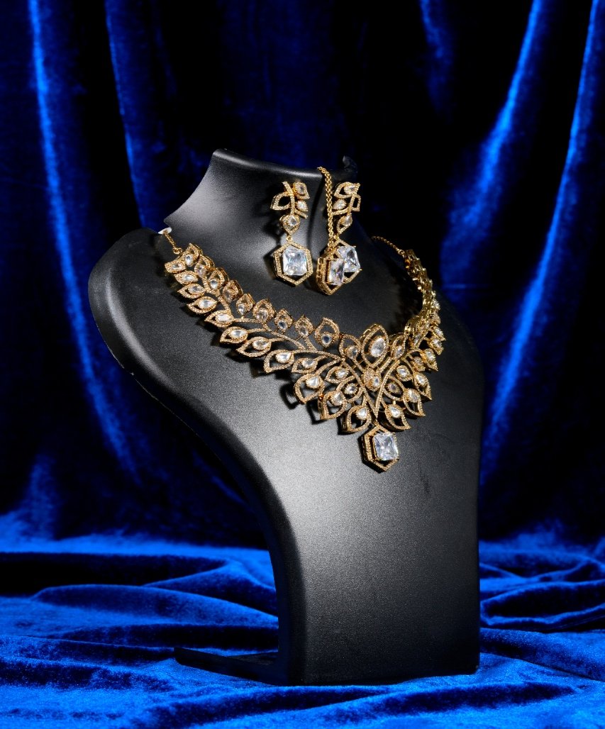 Royal Floral Kundan-Inspired Moissanite Necklace Set - Image 3