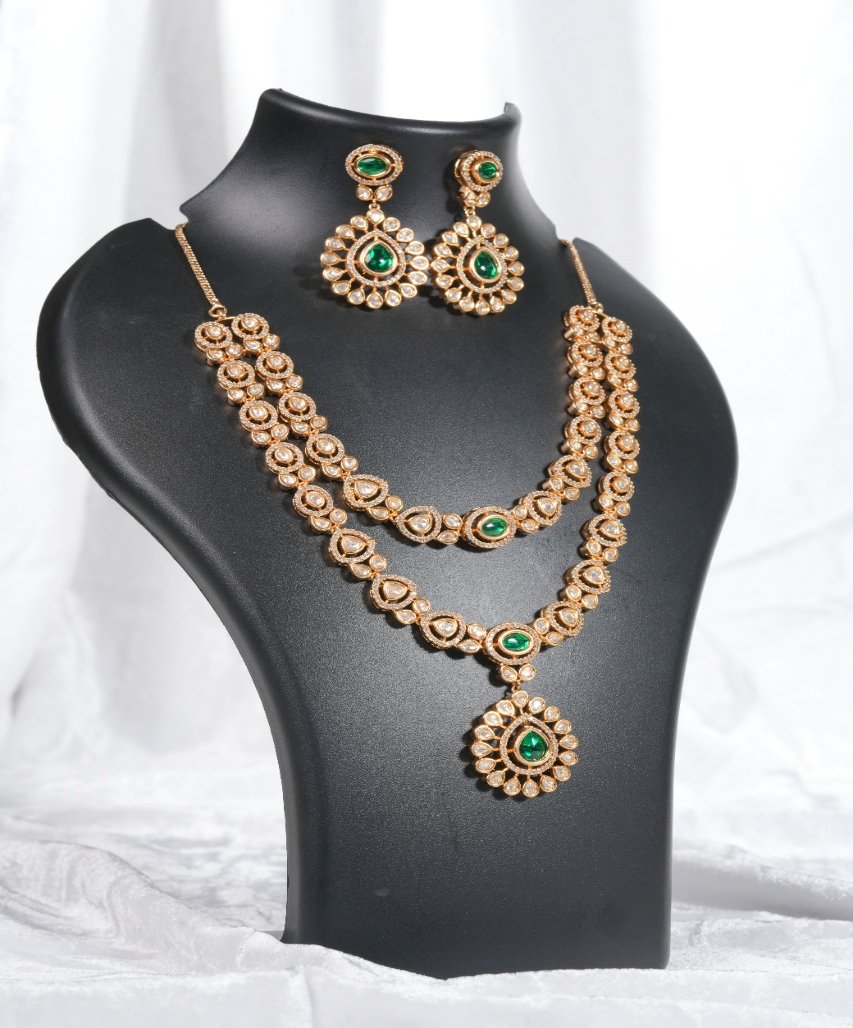 Royal Emerald Double-Layer Kundan-Inspired Moissanite Necklace Set - Image 4