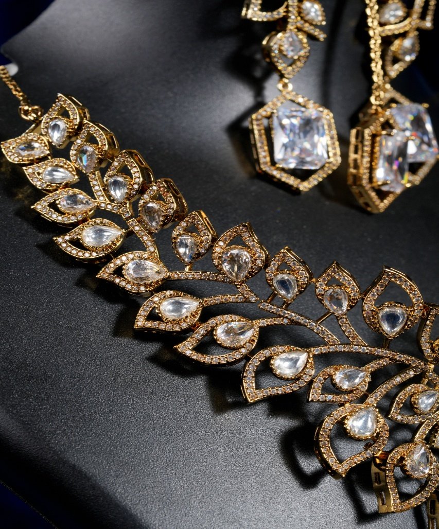 Royal Floral Kundan-Inspired Moissanite Necklace Set - Image 4