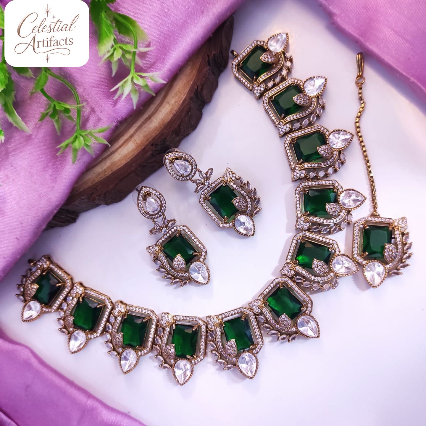 Mehandi Polish Emerald & Multicolour Rectangle Stone Necklace Set - Image 2